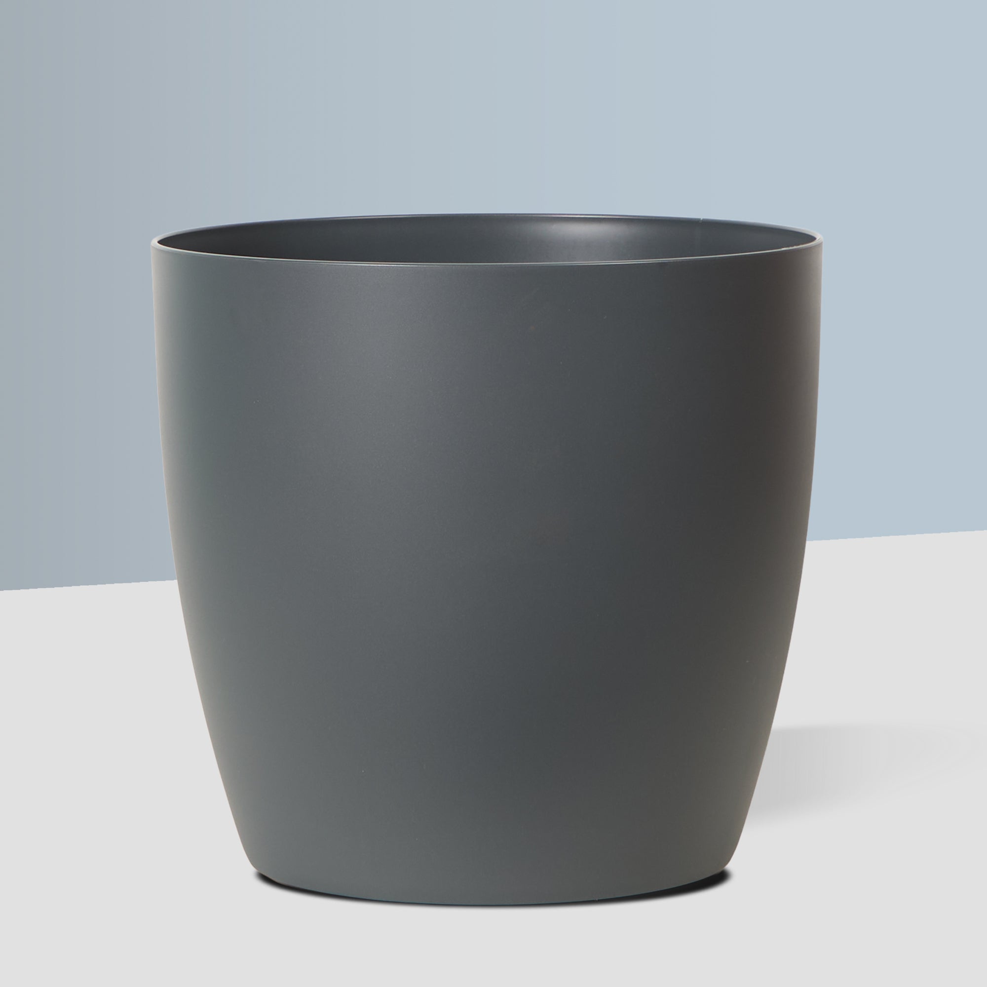 Elho Curved Plant Pot in Grey
