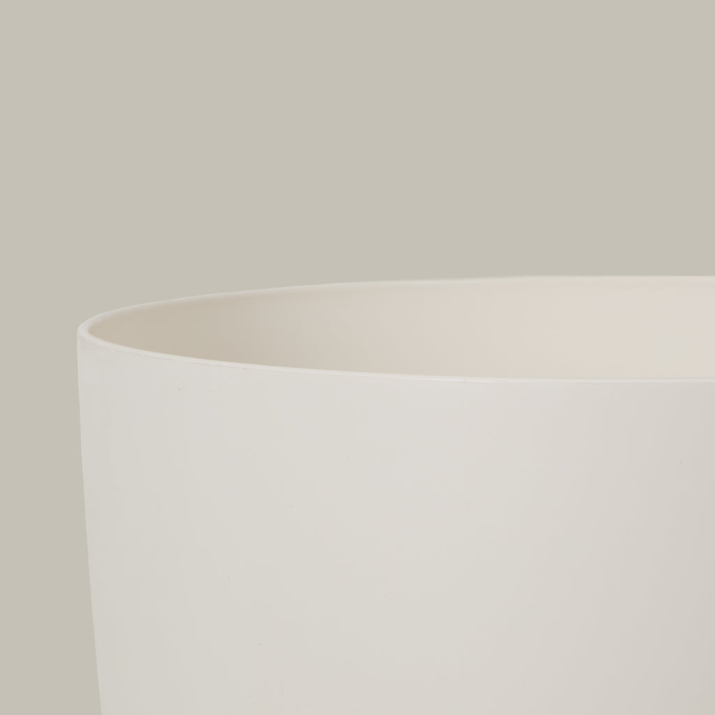 Elho Curved Plant Pot in White